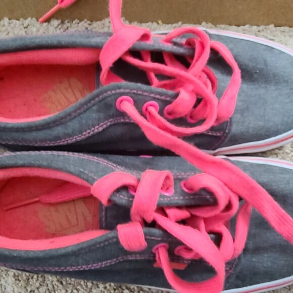 Vans Chukka Low Skater Sneakers Women's Sized 7 - Picture 7 of 9